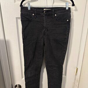 Madewell 9" High Rise Skinny Jean in faded black size 29